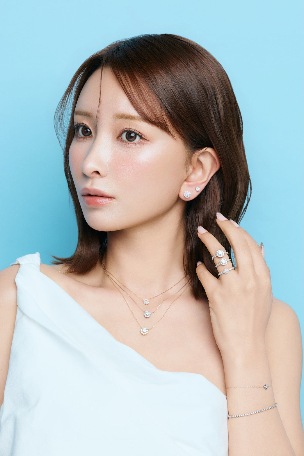 ラウンドピアス0.3ct