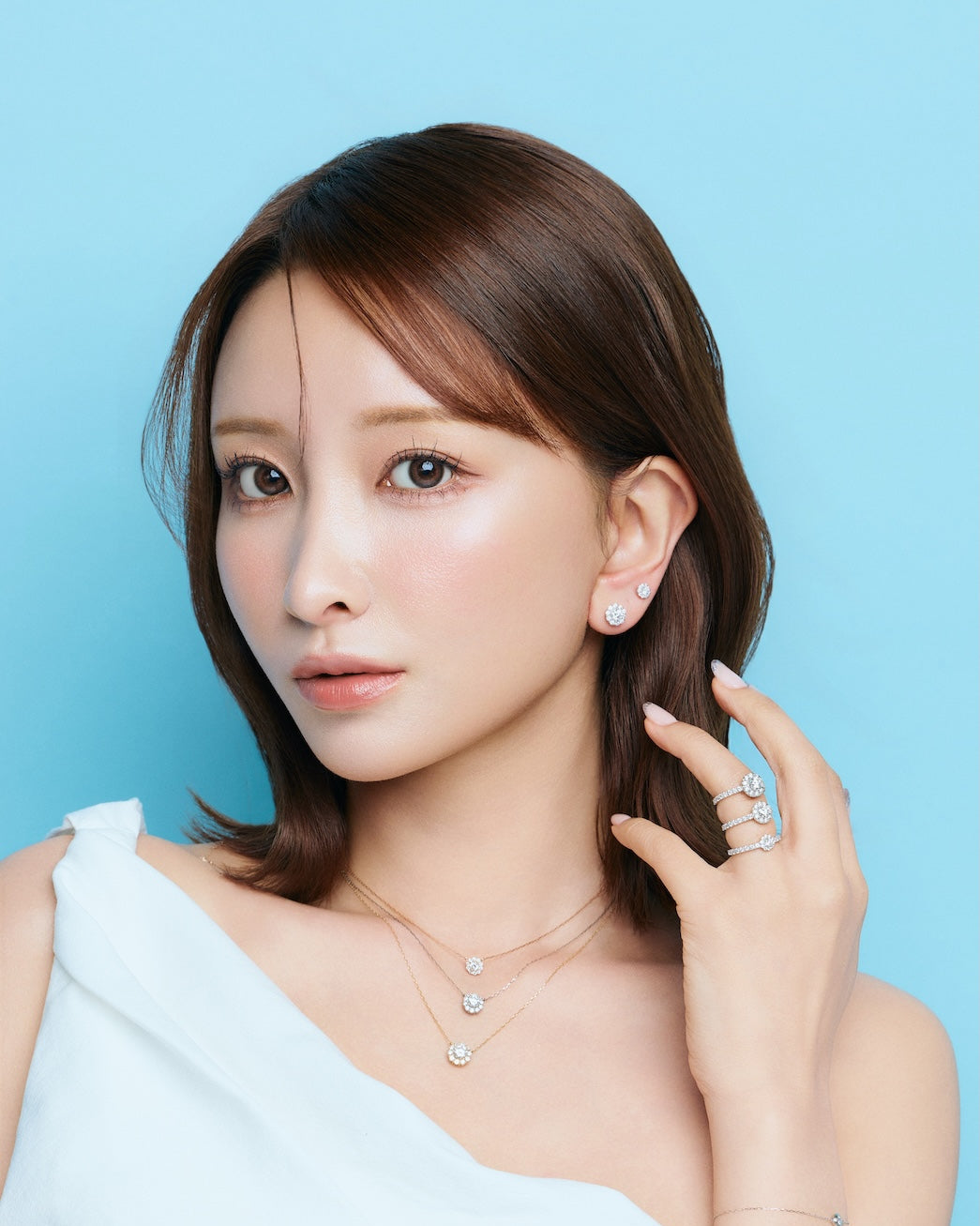 ラウンドピアス0.3ct