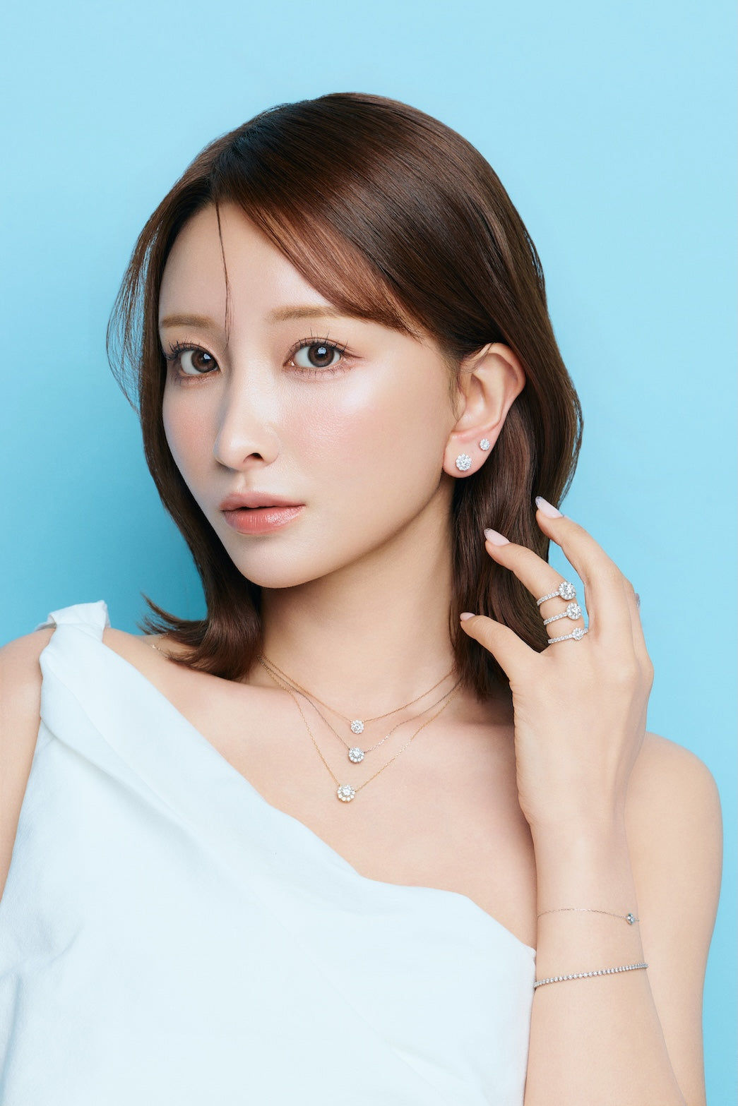 ラウンドピアス0.3ct